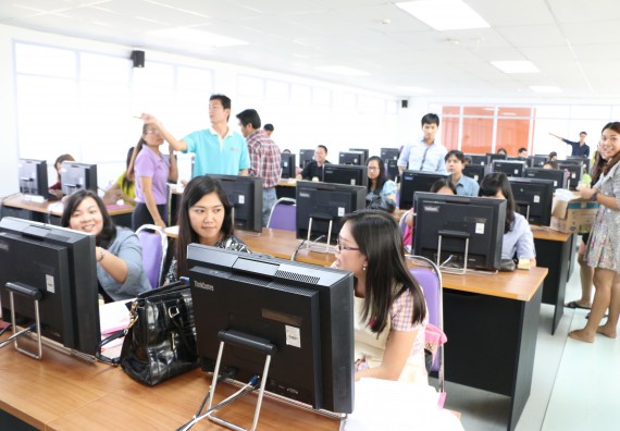 อบรมการใช้งานระบบสารสนเทศจัดการเอกสารด้านประกันคุณภาพการศึกษา ระดับหลักสูตร ระดับคณะ และระดับมหาวิทยาลัย ประจำปีการศึกษา 2557