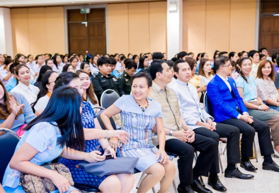 คณะวิทยาศาสตร์และเทคโนโลยี เข้าร่วม พิธีถวายราชสดุดี สมเด็จพระนางเจ้าฯ พระบรมราชินีนาถ เนื่องในโอกาสมหามงคลเฉลิมพระชนมพรรษา 84 พรรษา 12 สิงหาคม 2559 งามอย่างไทย เทิดไท้ราชินี