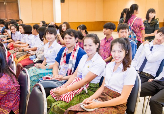 คณะวิทยาศาสตร์และเทคโนโลยี เข้าร่วม พิธีถวายราชสดุดี สมเด็จพระนางเจ้าฯ พระบรมราชินีนาถ เนื่องในโอกาสมหามงคลเฉลิมพระชนมพรรษา 84 พรรษา 12 สิงหาคม 2559 งามอย่างไทย เทิดไท้ราชินี