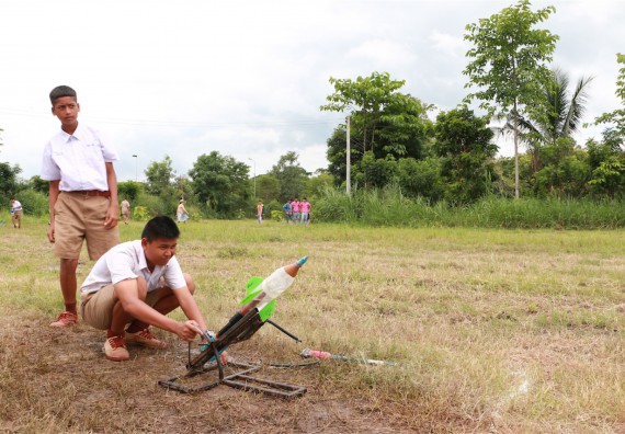 การแข่งขันจรวดขวดน้ำ ระดับมัธยมศึกษาปีที่ 1-3