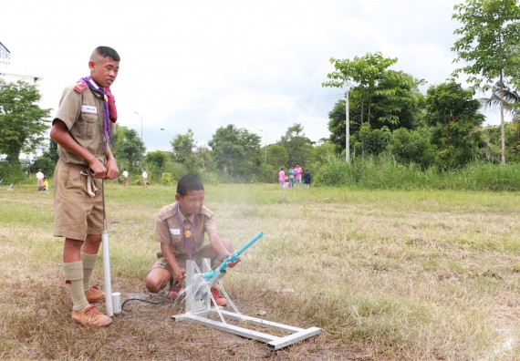 การแข่งขันจรวดขวดน้ำ ระดับมัธยมศึกษาปีที่ 1-3
