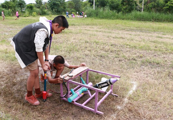 การแข่งขันจรวดขวดน้ำ ระดับมัธยมศึกษาปีที่ 1-3