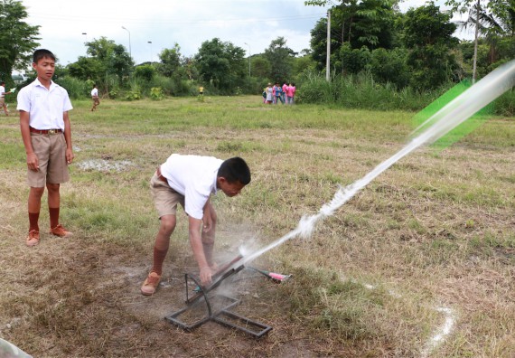 การแข่งขันจรวดขวดน้ำ ระดับมัธยมศึกษาปีที่ 1-3