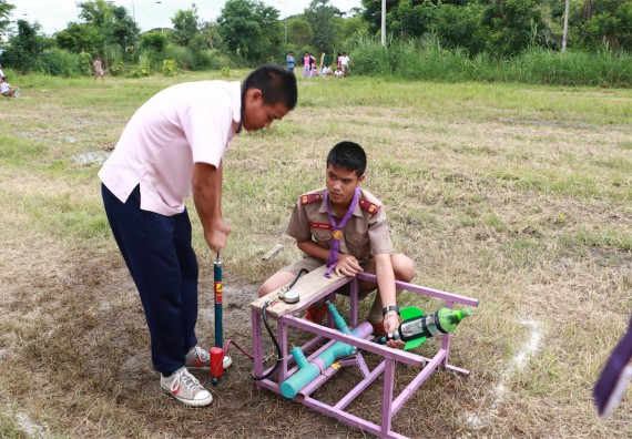 การแข่งขันจรวดขวดน้ำ ระดับมัธยมศึกษาปีที่ 1-3