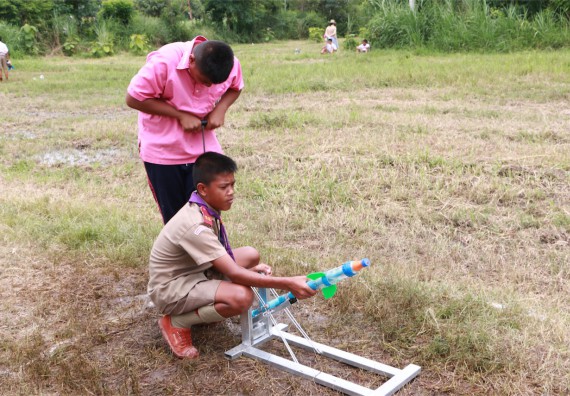 การแข่งขันจรวดขวดน้ำ ระดับมัธยมศึกษาปีที่ 1-3