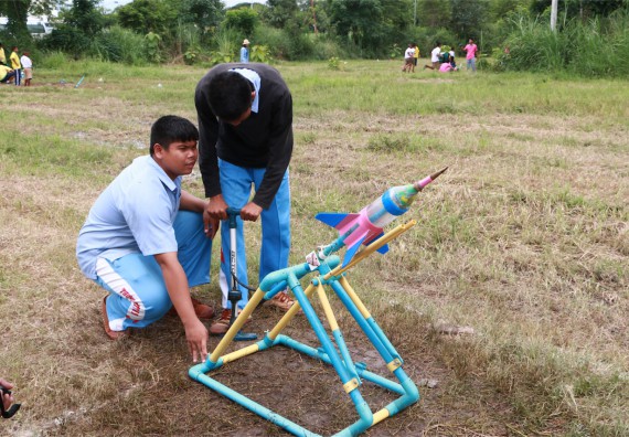 การแข่งขันจรวดขวดน้ำ ระดับมัธยมศึกษาปีที่ 1-3