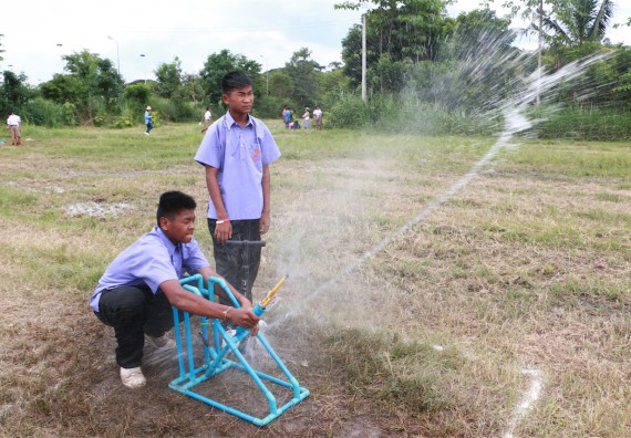 การแข่งขันจรวดขวดน้ำ ระดับมัธยมศึกษาปีที่ 1-3