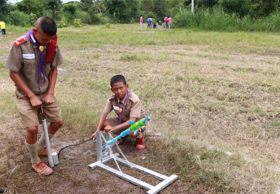 การแข่งขันจรวดขวดน้ำ ระดับมัธยมศึกษาปีที่ 1-3