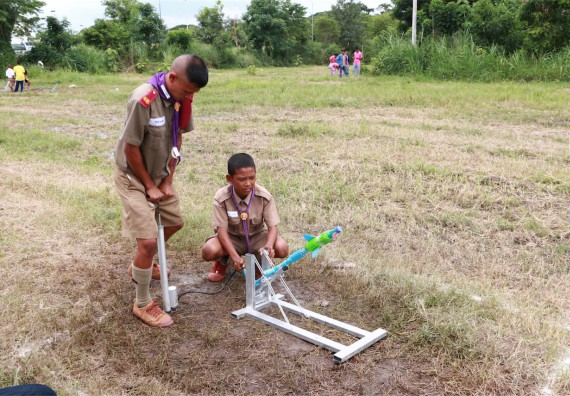 การแข่งขันจรวดขวดน้ำ ระดับมัธยมศึกษาปีที่ 1-3