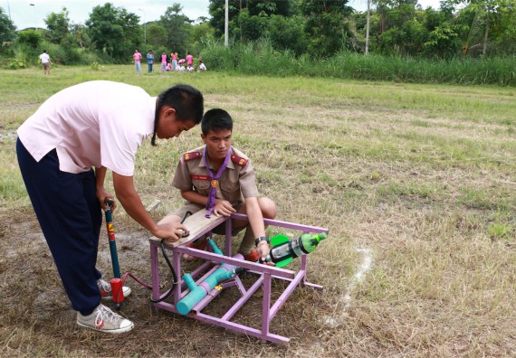 การแข่งขันจรวดขวดน้ำ ระดับมัธยมศึกษาปีที่ 1-3