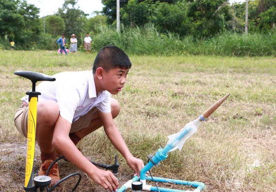 การแข่งขันจรวดขวดน้ำ ระดับมัธยมศึกษาปีที่ 1-3