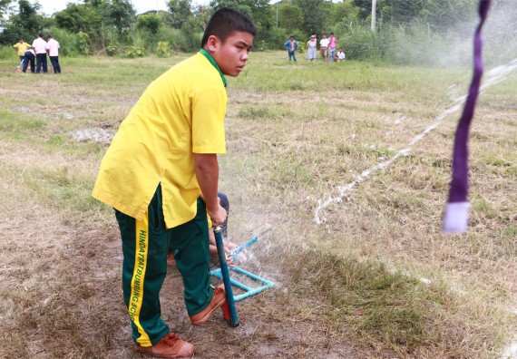 การแข่งขันจรวดขวดน้ำ ระดับมัธยมศึกษาปีที่ 1-3