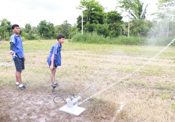 การแข่งขันจรวดขวดน้ำ ระดับมัธยมศึกษาปีที่ 4-6