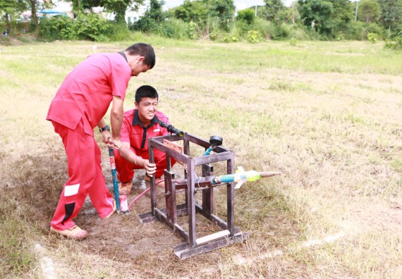 การแข่งขันจรวดขวดน้ำ ระดับมัธยมศึกษาปีที่ 4-6