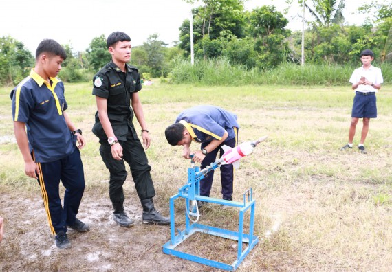 การแข่งขันจรวดขวดน้ำ ระดับมัธยมศึกษาปีที่ 4-6