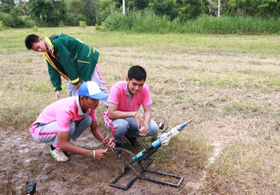 การแข่งขันจรวดขวดน้ำ ระดับมัธยมศึกษาปีที่ 4-6