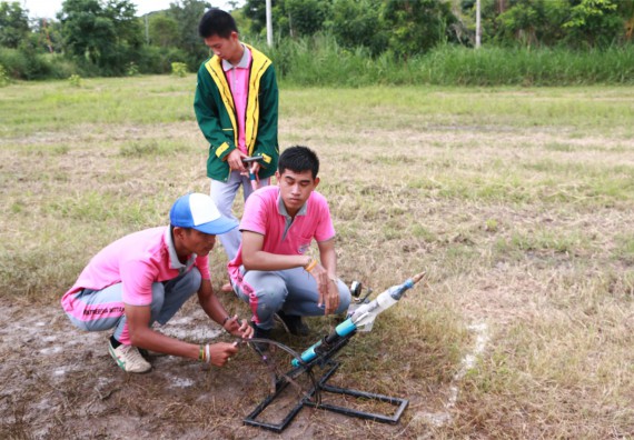 การแข่งขันจรวดขวดน้ำ ระดับมัธยมศึกษาปีที่ 4-6