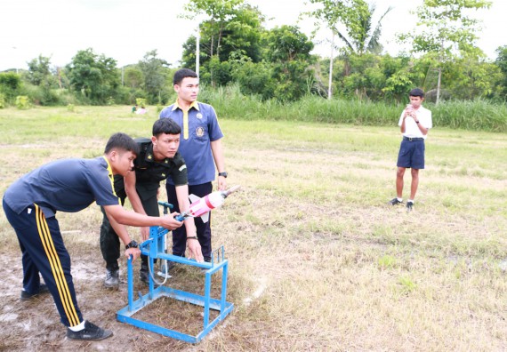 การแข่งขันจรวดขวดน้ำ ระดับมัธยมศึกษาปีที่ 4-6