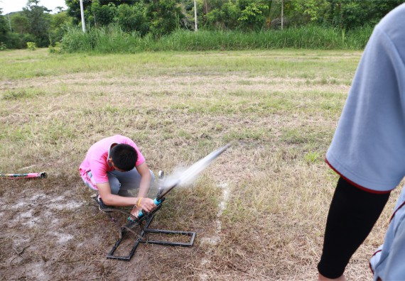 การแข่งขันจรวดขวดน้ำ ระดับมัธยมศึกษาปีที่ 4-6