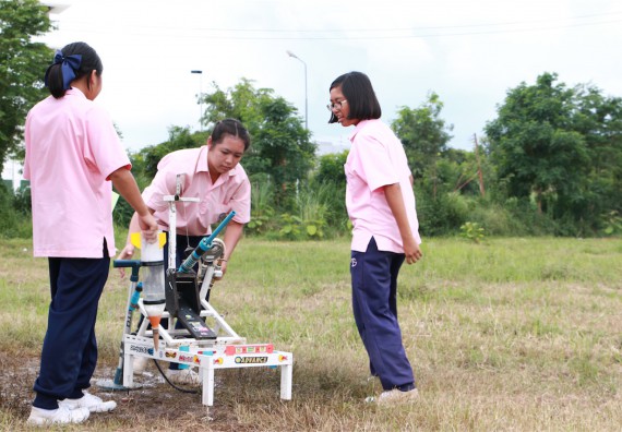 การแข่งขันจรวดขวดน้ำ ระดับมัธยมศึกษาปีที่ 4-6