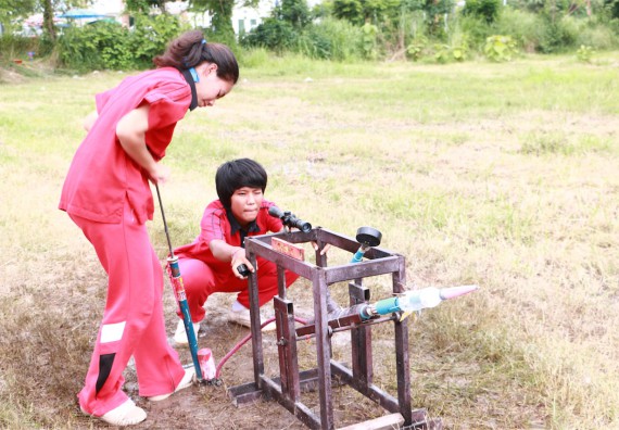 การแข่งขันจรวดขวดน้ำ ระดับมัธยมศึกษาปีที่ 4-6