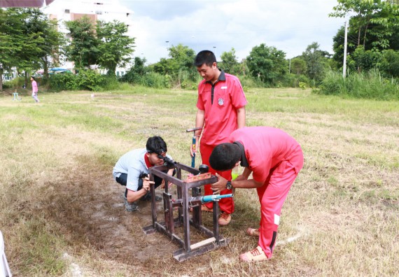 การแข่งขันจรวดขวดน้ำ ระดับมัธยมศึกษาปีที่ 4-6