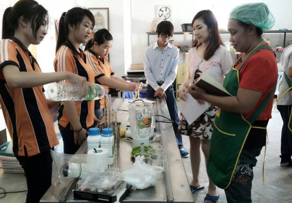 โปรแกรมวิชาวิทยาศาสตร์และเทคโนโลยีการอาหาร ได้มีการอบรมเชิงปฏิบัติการเพื่อถ่ายทอดผลงานวิจัยสู่ชุมชน