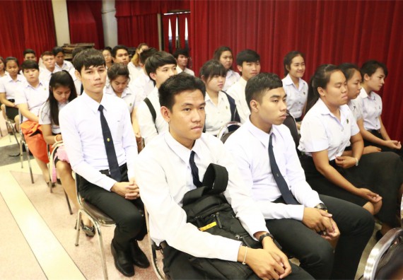 พิธีมอบทุนการศึกษา มูลนิธิเพื่อเกื้อกูลการศึกษาในประเทศไทย(The SET Foundation)