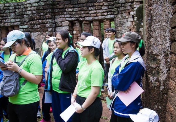 คณะวิทยาศาสตร์และเทคโนโลยีเข้าร่วมโครงการศึกษาเส้นทางท่องเที่ยวเชิงอนุรักษ์ธรรมชาติและศิลปกรรมมรดกโลกจังหวัดกำแพงเพชร