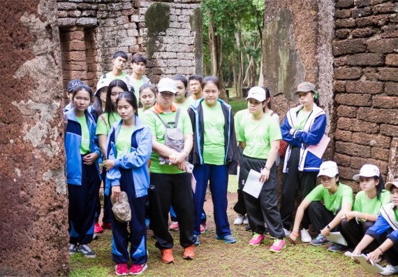 คณะวิทยาศาสตร์และเทคโนโลยีเข้าร่วมโครงการศึกษาเส้นทางท่องเที่ยวเชิงอนุรักษ์ธรรมชาติและศิลปกรรมมรดกโลกจังหวัดกำแพงเพชร