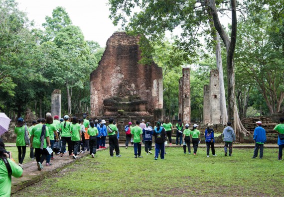 คณะวิทยาศาสตร์และเทคโนโลยีเข้าร่วมโครงการศึกษาเส้นทางท่องเที่ยวเชิงอนุรักษ์ธรรมชาติและศิลปกรรมมรดกโลกจังหวัดกำแพงเพชร