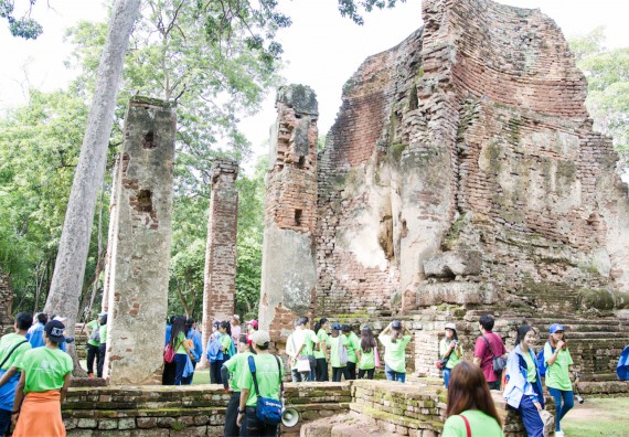 คณะวิทยาศาสตร์และเทคโนโลยีเข้าร่วมโครงการศึกษาเส้นทางท่องเที่ยวเชิงอนุรักษ์ธรรมชาติและศิลปกรรมมรดกโลกจังหวัดกำแพงเพชร