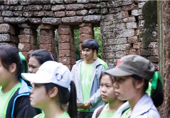 คณะวิทยาศาสตร์และเทคโนโลยีเข้าร่วมโครงการศึกษาเส้นทางท่องเที่ยวเชิงอนุรักษ์ธรรมชาติและศิลปกรรมมรดกโลกจังหวัดกำแพงเพชร