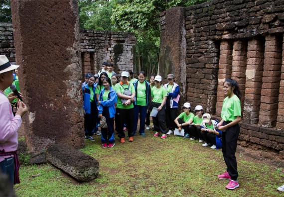 คณะวิทยาศาสตร์และเทคโนโลยีเข้าร่วมโครงการศึกษาเส้นทางท่องเที่ยวเชิงอนุรักษ์ธรรมชาติและศิลปกรรมมรดกโลกจังหวัดกำแพงเพชร