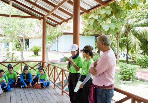 คณะวิทยาศาสตร์และเทคโนโลยีเข้าร่วมโครงการศึกษาเส้นทางท่องเที่ยวเชิงอนุรักษ์ธรรมชาติและศิลปกรรมมรดกโลกจังหวัดกำแพงเพชร