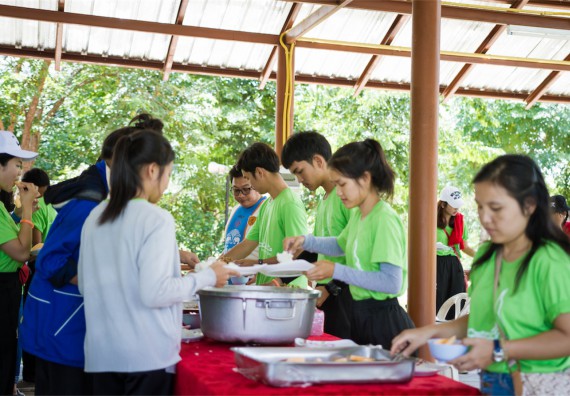 คณะวิทยาศาสตร์และเทคโนโลยีเข้าร่วมโครงการศึกษาเส้นทางท่องเที่ยวเชิงอนุรักษ์ธรรมชาติและศิลปกรรมมรดกโลกจังหวัดกำแพงเพชร