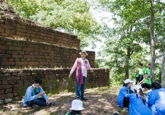 คณะวิทยาศาสตร์และเทคโนโลยีเข้าร่วมโครงการศึกษาเส้นทางท่องเที่ยวเชิงอนุรักษ์ธรรมชาติและศิลปกรรมมรดกโลกจังหวัดกำแพงเพชร