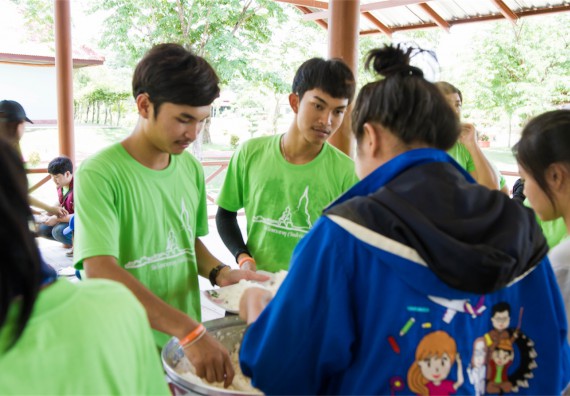 คณะวิทยาศาสตร์และเทคโนโลยีเข้าร่วมโครงการศึกษาเส้นทางท่องเที่ยวเชิงอนุรักษ์ธรรมชาติและศิลปกรรมมรดกโลกจังหวัดกำแพงเพชร