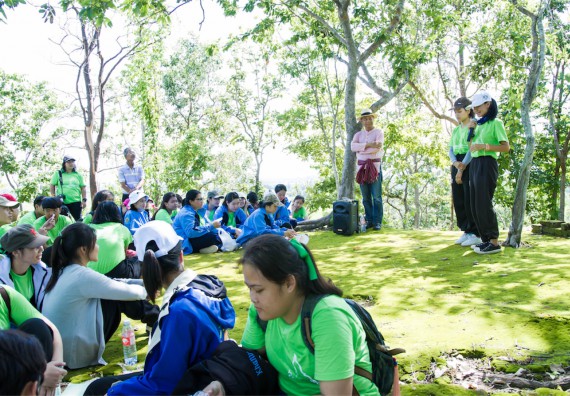 คณะวิทยาศาสตร์และเทคโนโลยีเข้าร่วมโครงการศึกษาเส้นทางท่องเที่ยวเชิงอนุรักษ์ธรรมชาติและศิลปกรรมมรดกโลกจังหวัดกำแพงเพชร