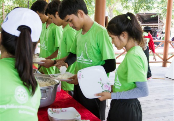 คณะวิทยาศาสตร์และเทคโนโลยีเข้าร่วมโครงการศึกษาเส้นทางท่องเที่ยวเชิงอนุรักษ์ธรรมชาติและศิลปกรรมมรดกโลกจังหวัดกำแพงเพชร