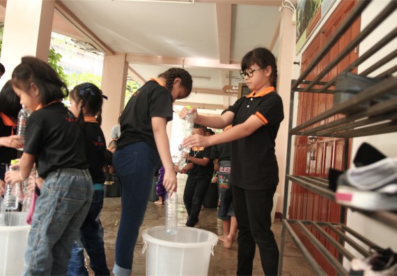 คณะวิทยาศาสตร์และเทคโนโลยี ได้จัดกิจกรรมค่ายวิทยาศาสตร์โรงเรียนสาธิตฯ ระดับชั้นประถมศึกษา ปีที่1-3