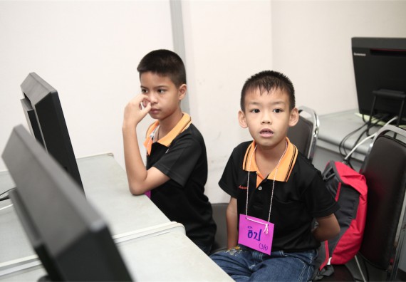 คณะวิทยาศาสตร์และเทคโนโลยี ได้จัดกิจกรรมค่ายวิทยาศาสตร์โรงเรียนสาธิตฯ ระดับชั้นประถมศึกษา ปีที่1-3