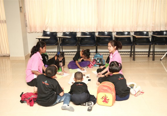 คณะวิทยาศาสตร์และเทคโนโลยี ได้จัดกิจกรรมค่ายวิทยาศาสตร์โรงเรียนสาธิตฯ ระดับชั้นประถมศึกษา ปีที่1-3