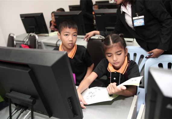 คณะวิทยาศาสตร์และเทคโนโลยี ได้จัดกิจกรรมค่ายวิทยาศาสตร์โรงเรียนสาธิตฯ ระดับชั้นประถมศึกษา ปีที่1-3