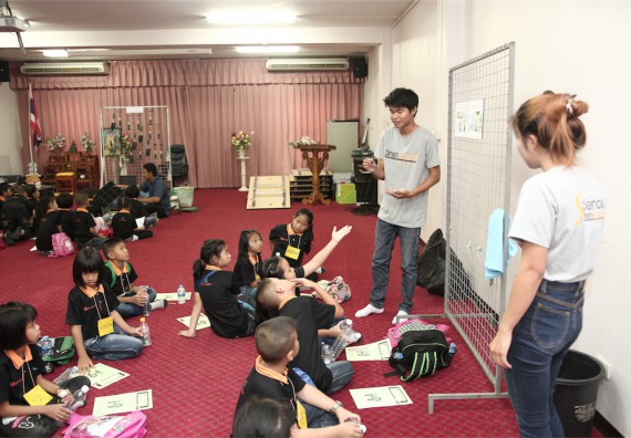 คณะวิทยาศาสตร์และเทคโนโลยี ได้จัดกิจกรรมค่ายวิทยาศาสตร์โรงเรียนสาธิตฯ ระดับชั้นประถมศึกษา ปีที่1-3