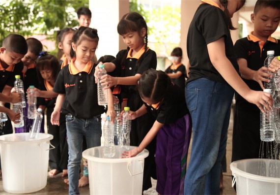 คณะวิทยาศาสตร์และเทคโนโลยี ได้จัดกิจกรรมค่ายวิทยาศาสตร์โรงเรียนสาธิตฯ ระดับชั้นประถมศึกษา ปีที่1-3