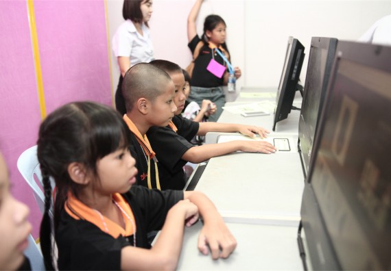 คณะวิทยาศาสตร์และเทคโนโลยี ได้จัดกิจกรรมค่ายวิทยาศาสตร์โรงเรียนสาธิตฯ ระดับชั้นประถมศึกษา ปีที่1-3