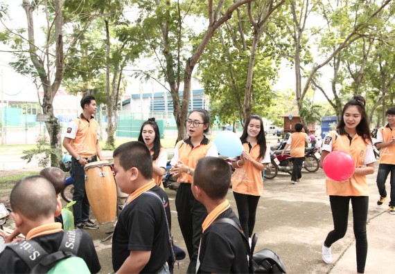 คณะวิทยาศาสตร์และเทคโนโลยี ได้จัดกิจกรรมค่ายวิทยาศาสตร์โรงเรียนสาธิตฯ ระดับชั้นประถมศึกษา ปีที่1-3