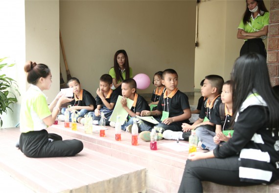 คณะวิทยาศาสตร์และเทคโนโลยี ได้จัดกิจกรรมค่ายวิทยาศาสตร์โรงเรียนสาธิตฯ ระดับชั้นประถมศึกษา ปีที่1-3