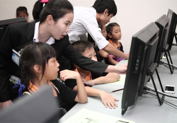 คณะวิทยาศาสตร์และเทคโนโลยี ได้จัดกิจกรรมค่ายวิทยาศาสตร์โรงเรียนสาธิตฯ ระดับชั้นประถมศึกษา ปีที่1-3